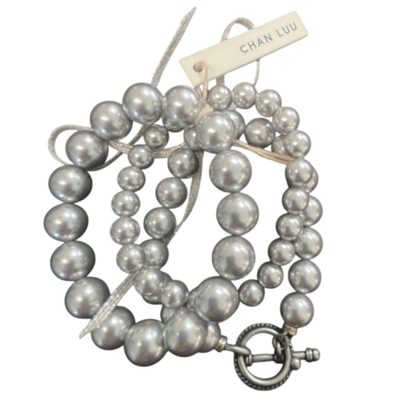 Chan Luu Grey Pearl Holly Stretch Bracelet Set With Silver Clasp NWT - Picture 1 of 6